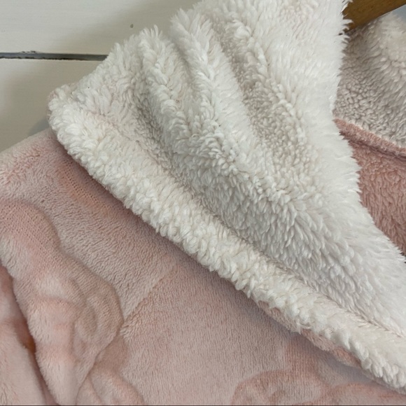 Disney Minnie Mouse Lounge Hoodie. Size Small. - Picture 8 of 12